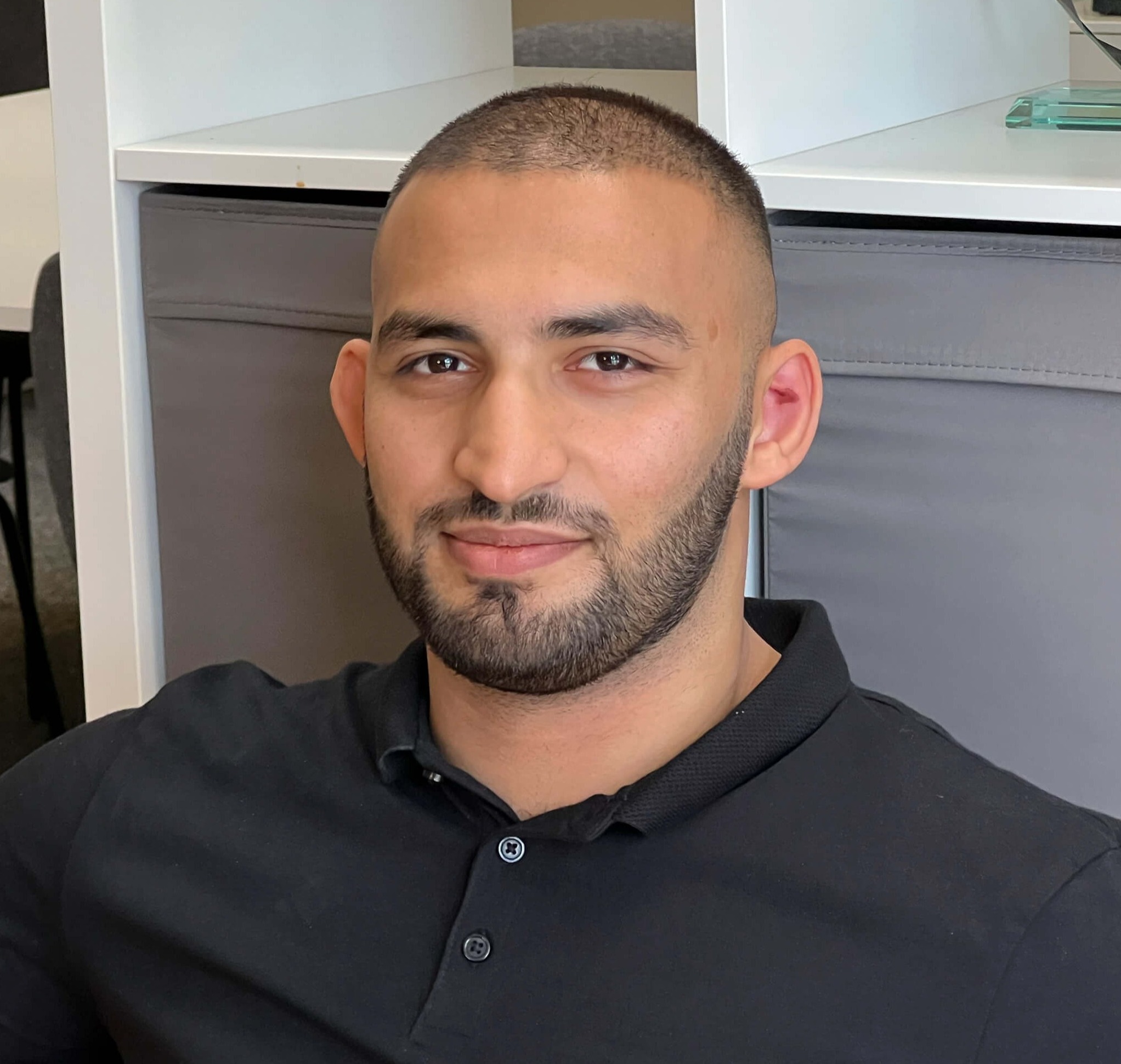 Amil Hussain 2-1