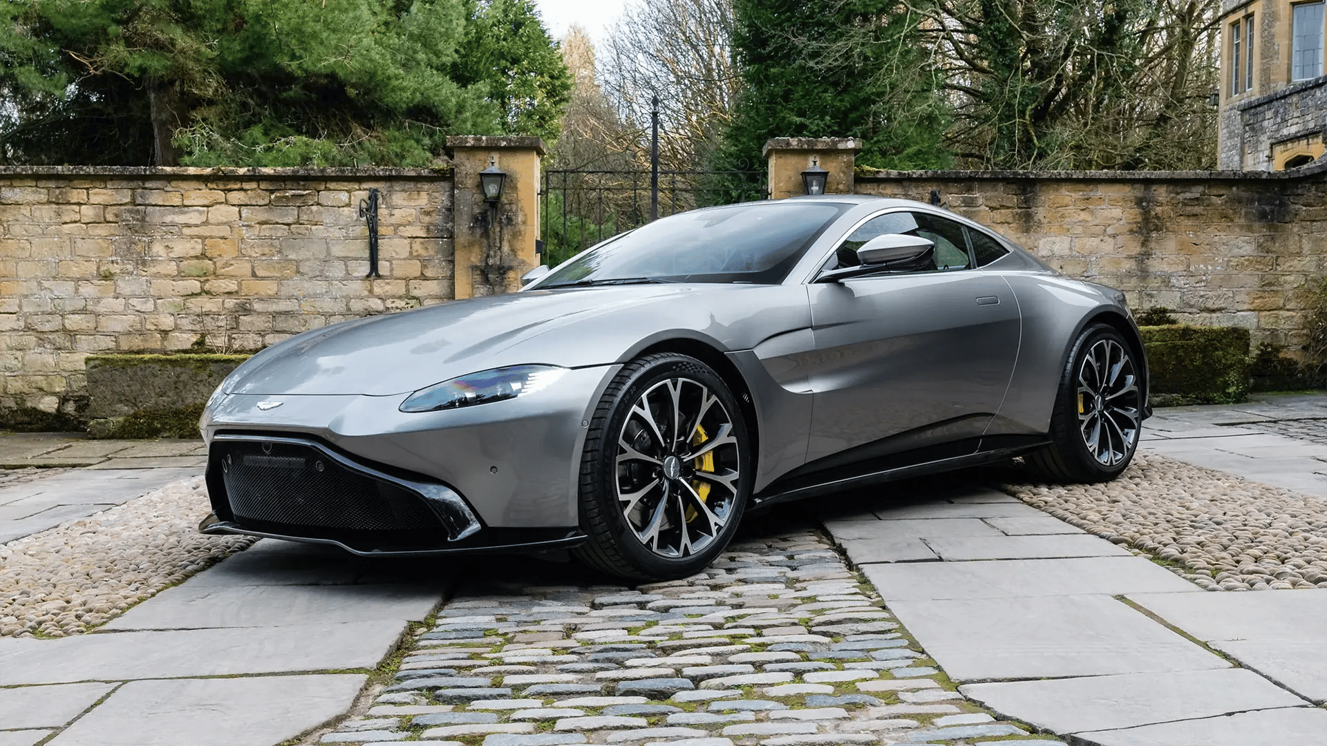 Vehicle Finance Aston Martin